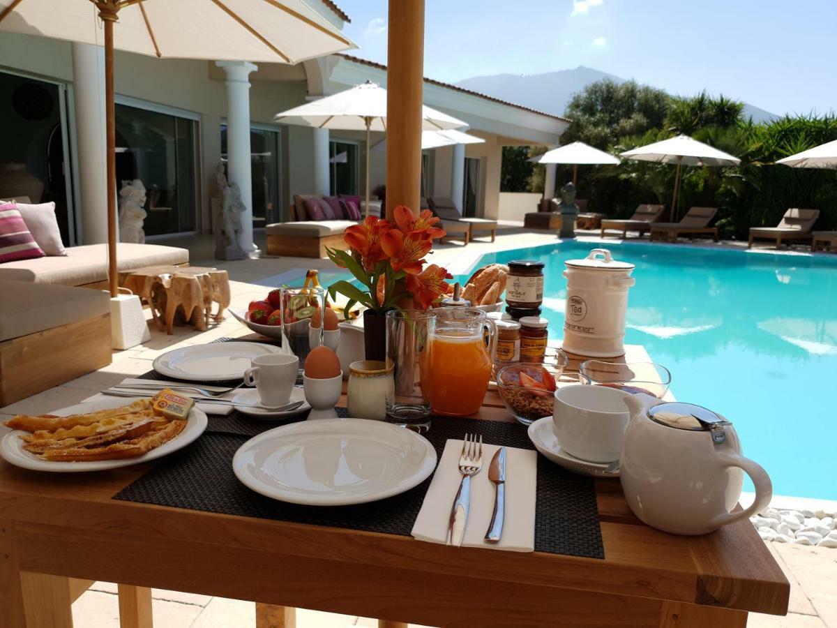 Villa Torrella อฌักซิโอ้ ภายนอก รูปภาพ